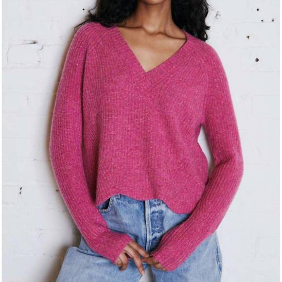 NEW AUTUMN CASHMERE scallop shaker v sweater in red velvet - Picture 1 of 1